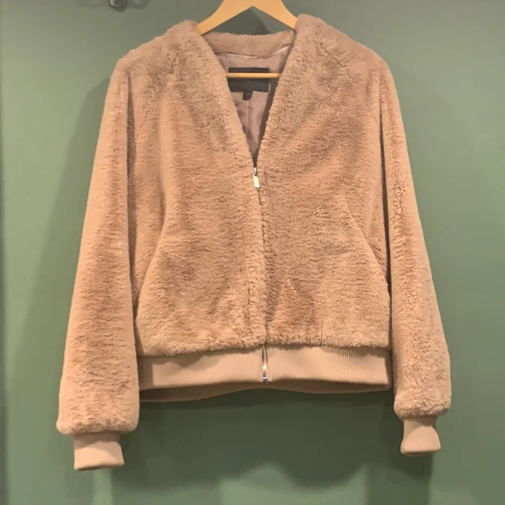Banana Republic Faux Fur BomberJacket size L - Picture 1 of 6